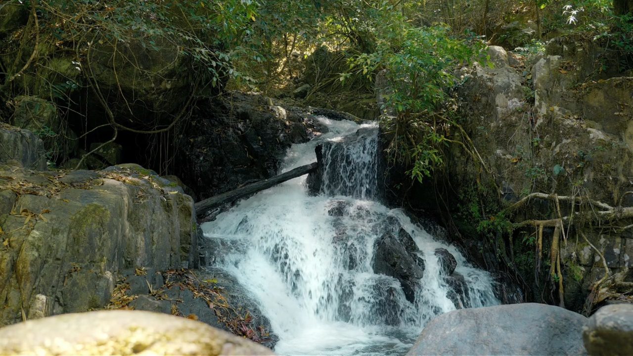 thác nước